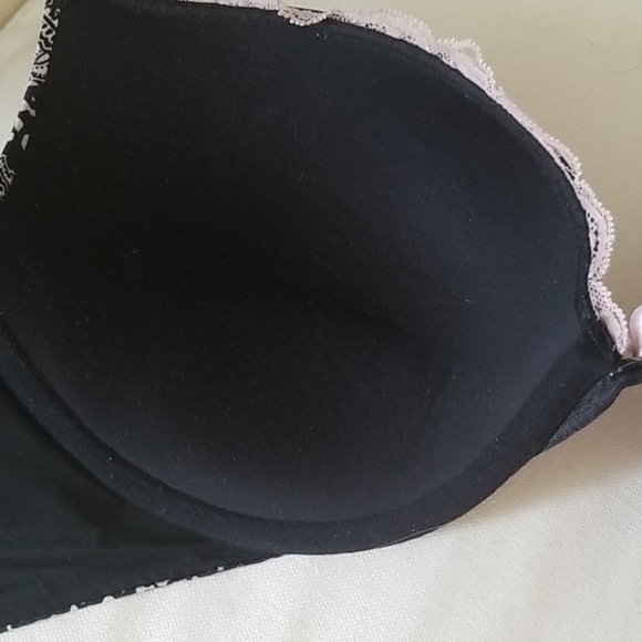 Victoria Secret - Picture 4 of 7